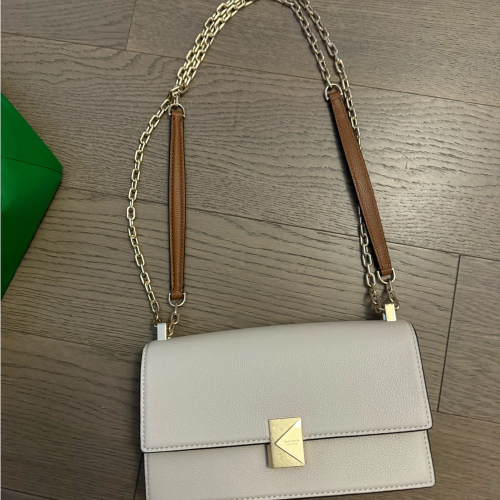 Elegant Cream Leather Shoulder Bag